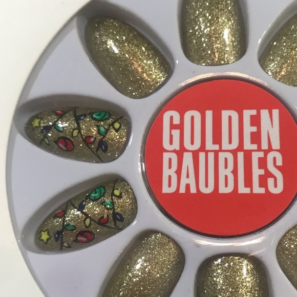 NEW ELEGANT TOUCH GOLDEN BAUBLES CHRISTMAS NAILS - Picture 3 of 10